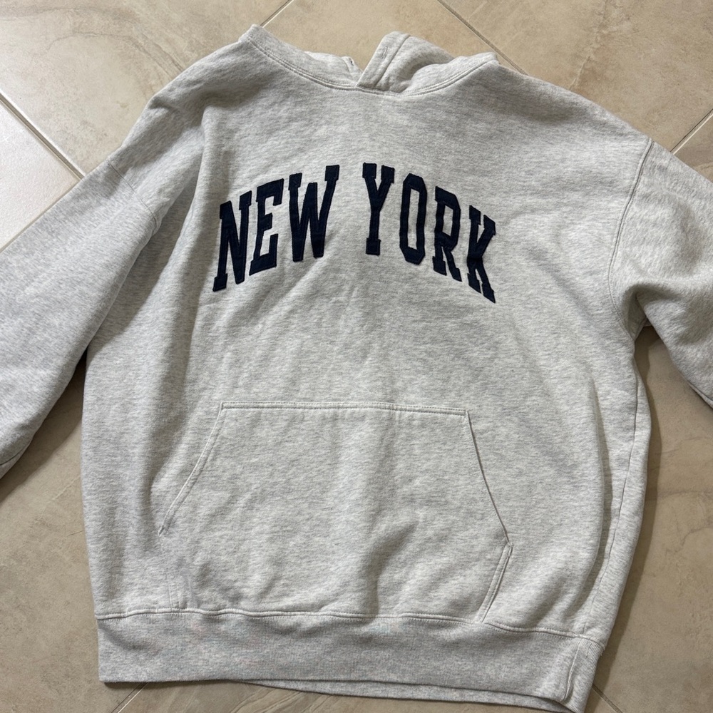 Brandy Melville Gray New York Hoodie